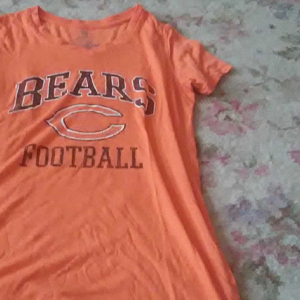 Chicago bears tee shirt